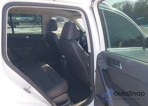 2016 Volkswagen Tiguan Se from USA, damaged, VIN WVGAV7AX4GW580205